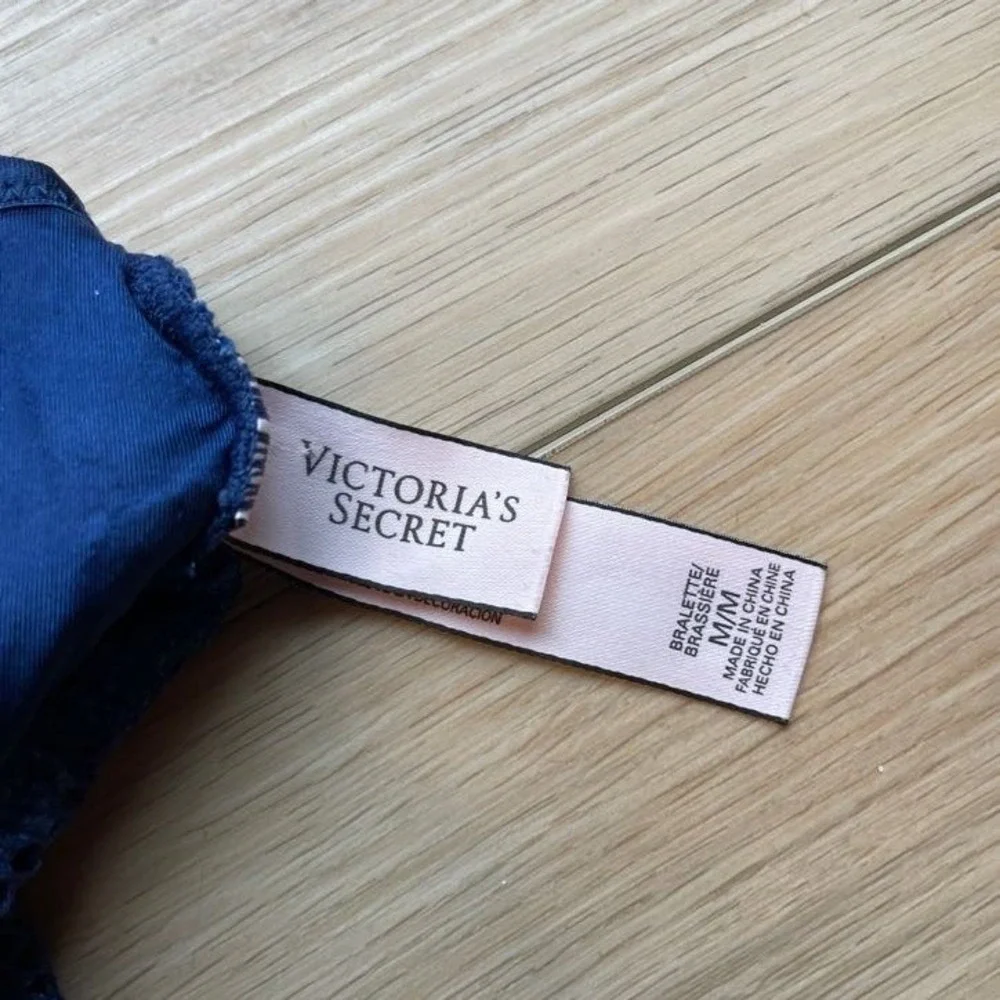 Victoria Secret Navy Blue Floral Lace Bralette and Boy Short Set Medium